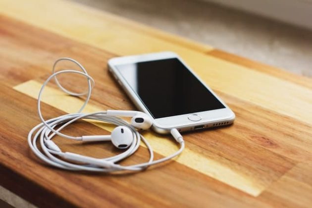 things to do while listening to music things to do while listening to music